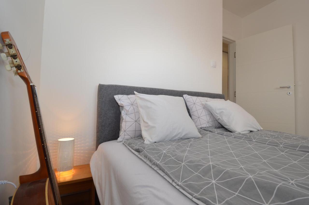 Shine24 - Spacious And Bright Apartment - New Novi Sad Buitenkant foto