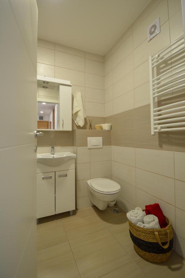 Shine24 - Spacious And Bright Apartment - New Novi Sad Buitenkant foto